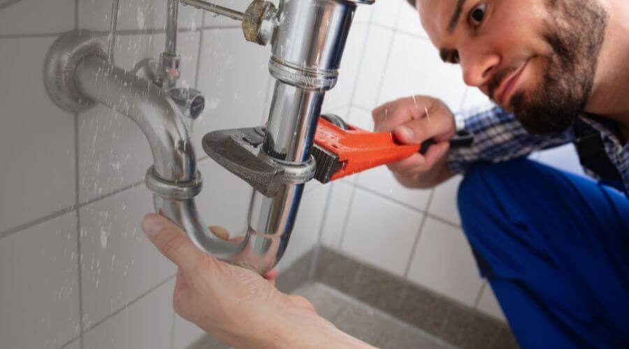 Professional bathroom faucet installation in Boling, TX